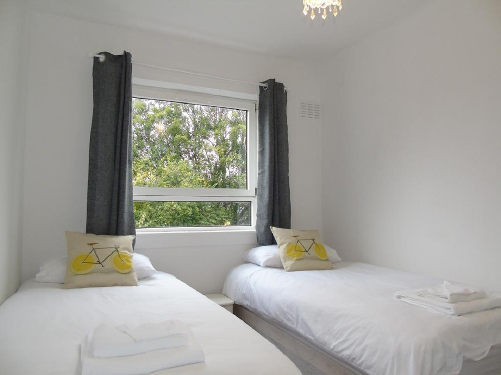 Snug - Faodail Apartment Хелънсбърг Екстериор снимка